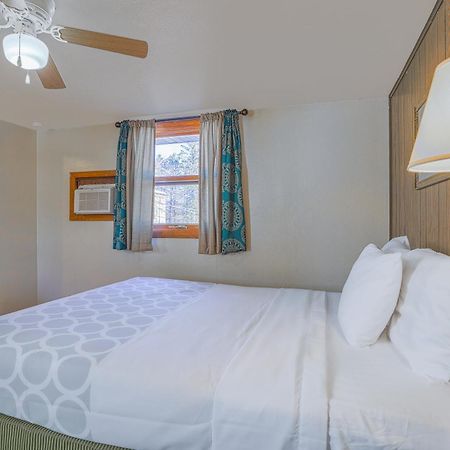 Love Hotels Silver Street By Oyo At Hurley Wi Extérieur photo
