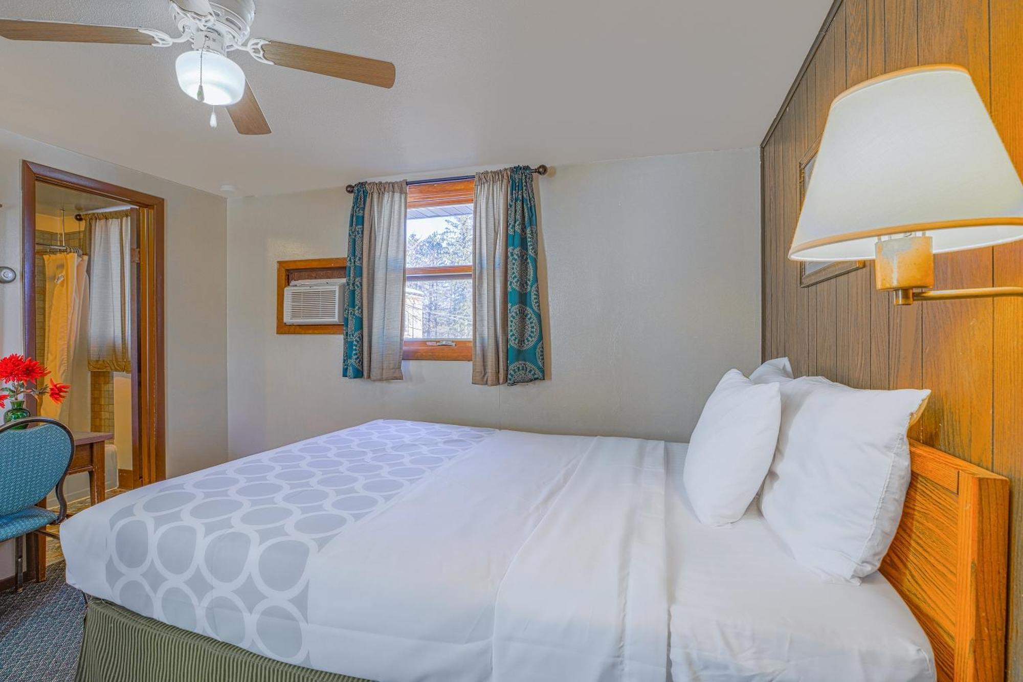 Love Hotels Silver Street By Oyo At Hurley Wi Extérieur photo