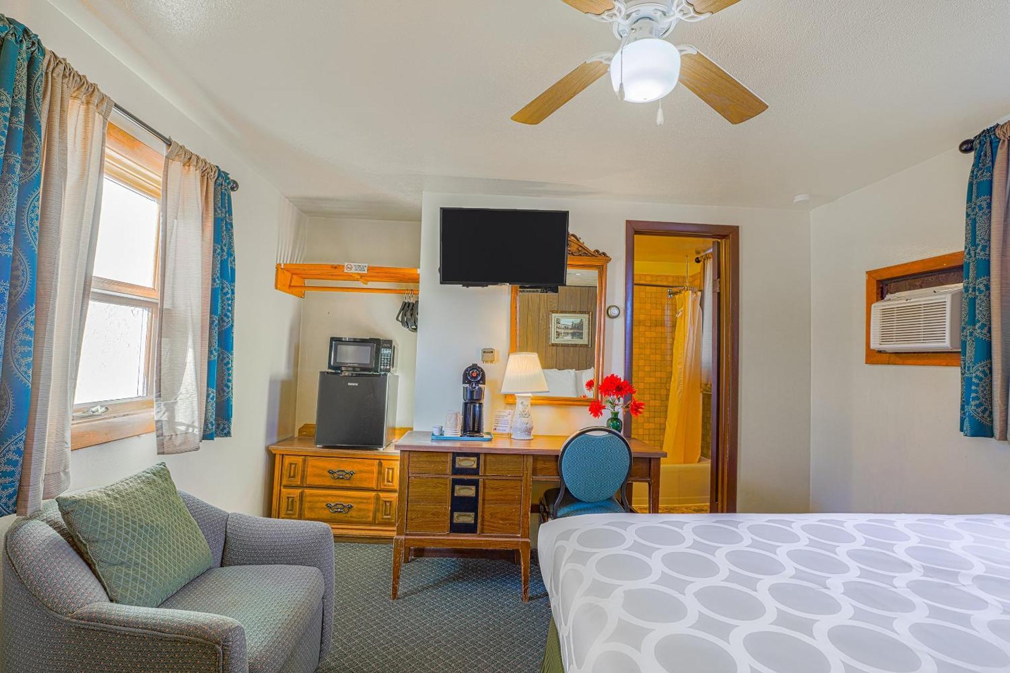 Love Hotels Silver Street By Oyo At Hurley Wi Extérieur photo